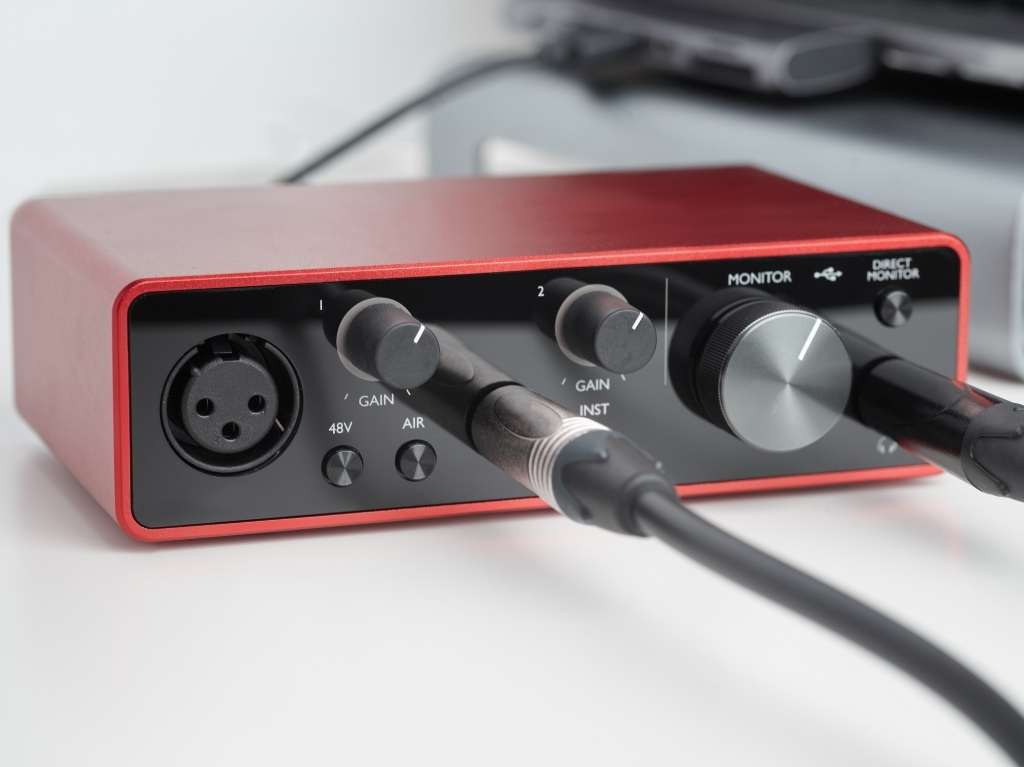 An audio interface for Phantom Power 