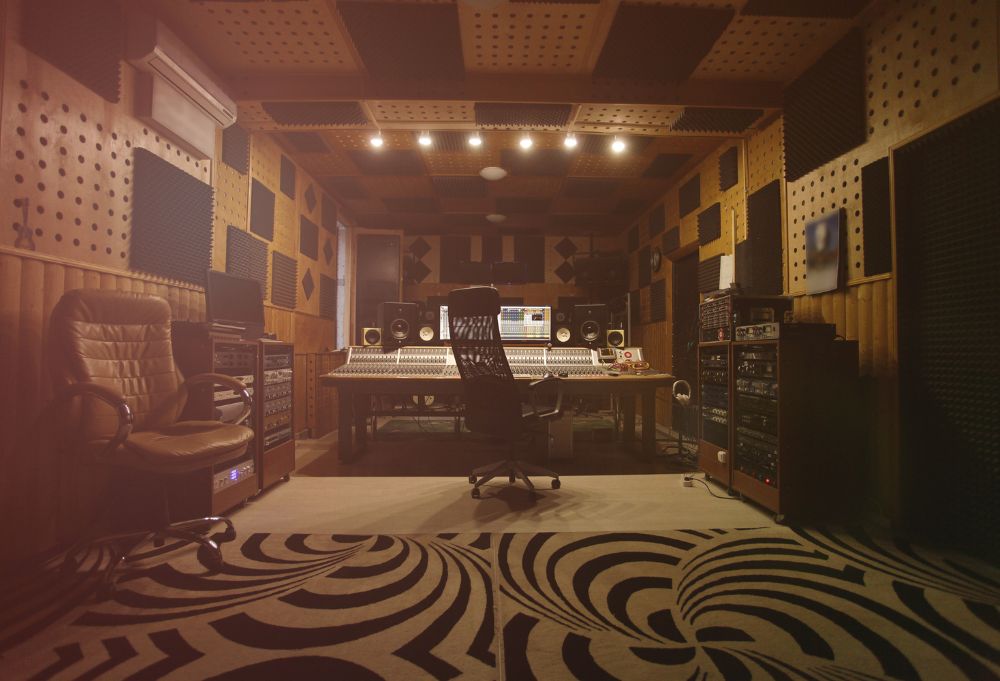 Choosing a Recording Studio in Country Club, Illinois