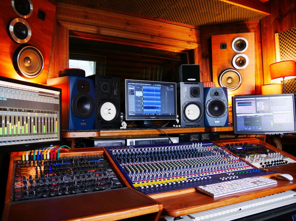 Picking the Right Plugins & Effects For Your Mix: