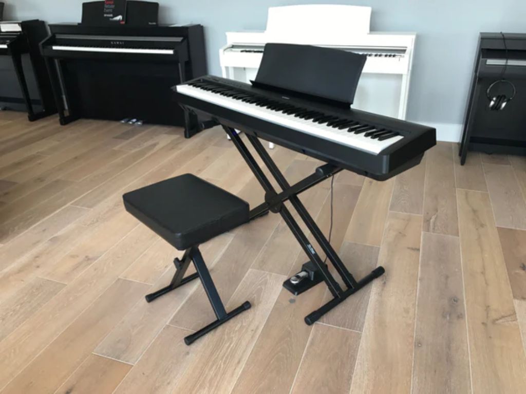 Yamaha P125 vs Kawai ES110