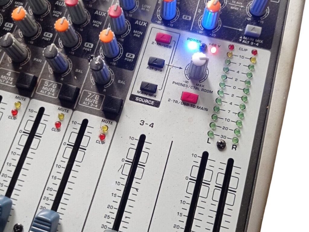 My 1 Month Review Of The Behringer Xenyx 1204USB